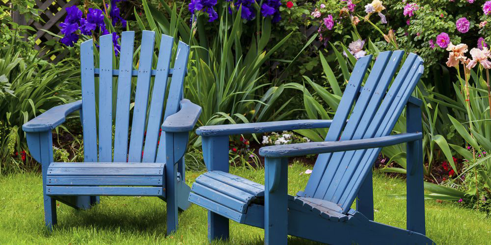 How to paint your garden furniture