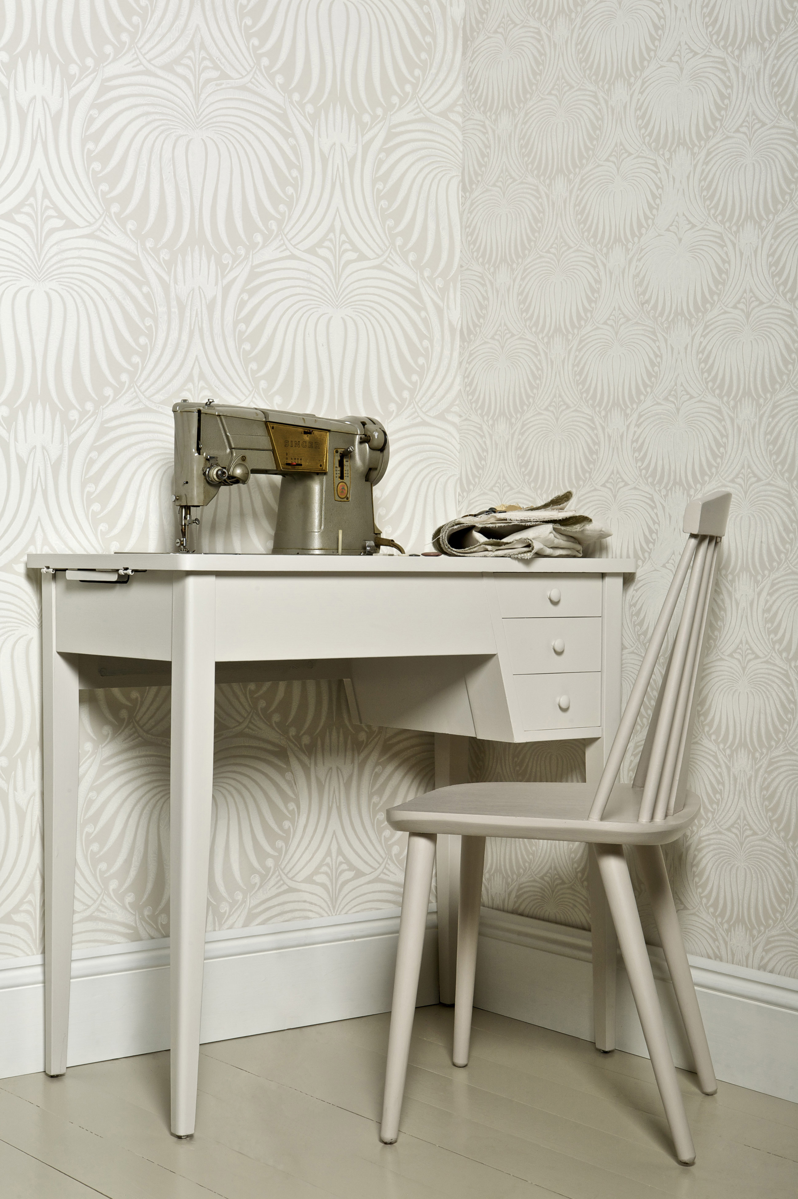 Farrow & Ball Lotus BP2007 Wallpaper